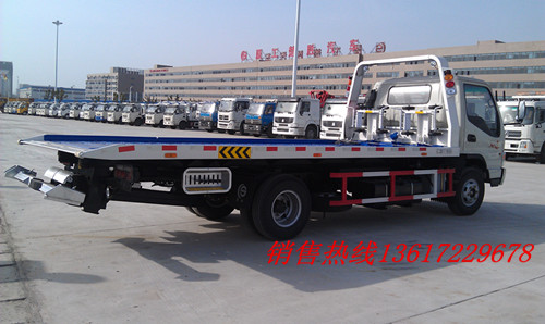 一拖二清障车