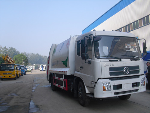 12方东风天锦压缩垃圾车