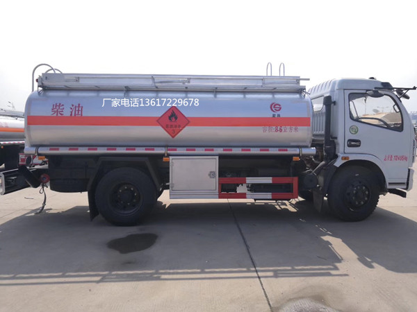 多利卡油车8.6方2_副本.jpg