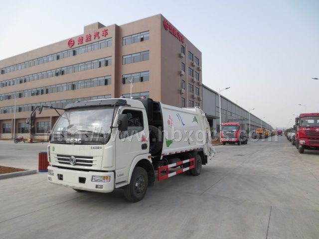 东风福瑞卡6方压缩式垃圾车